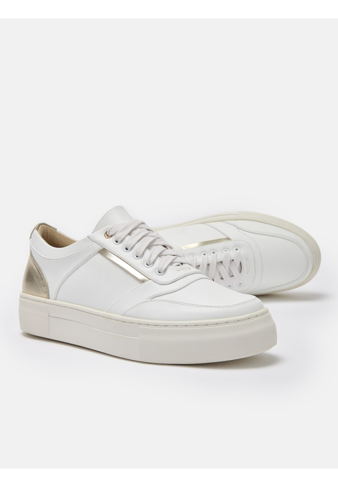 Rachel Simpson Mila Schoenen Ivoor